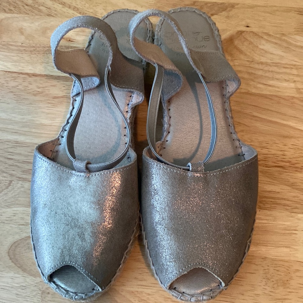 Andre Assous Metallic Leather Upper Made in Spain Wedge Espadrille